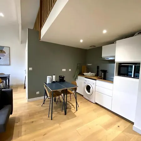 Saint Michel - Sublime T2 A Deux Pas Du Metro